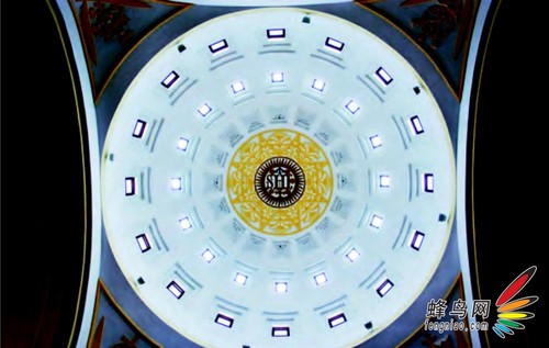大师教你如何借拍摄视角让照片起死回生 
